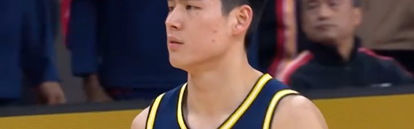 不得不说！胡明轩应该让出首发，由19岁小将陈家政代替